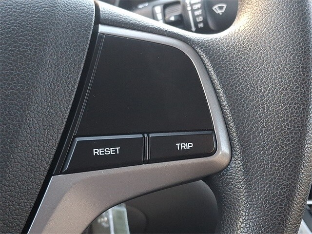 Thumbnail: 2017 Hyundai Elantra - 19