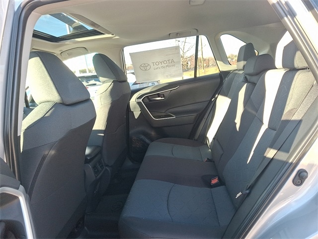 Thumbnail: 2025 Toyota RAV4 - 10