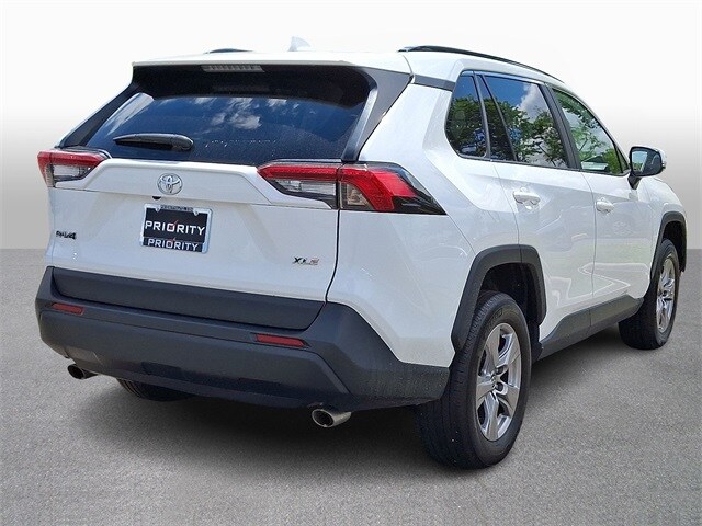 Thumbnail: 2023 Toyota RAV4 - 4