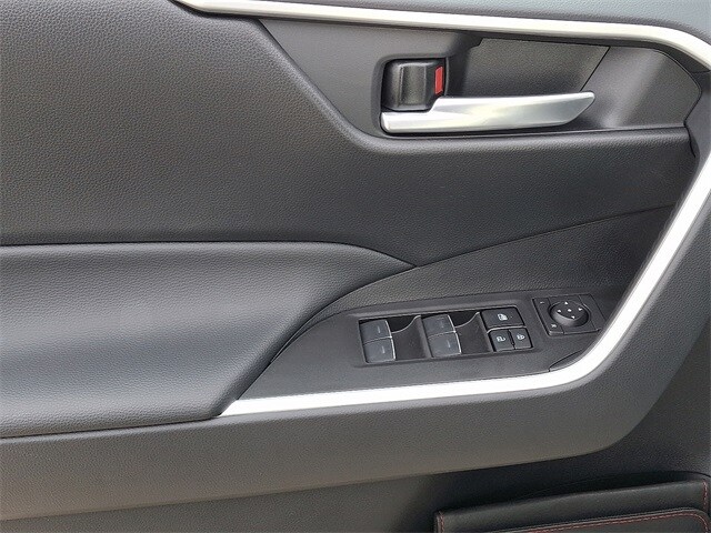 Thumbnail: 2025 Toyota RAV4 - 10