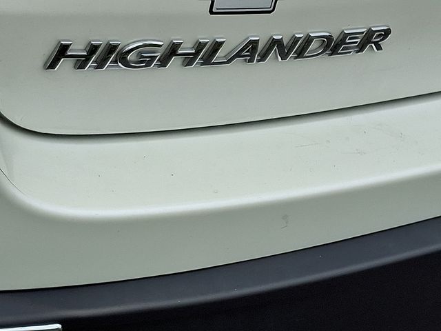 Thumbnail: 2019 Toyota Highlander - 9