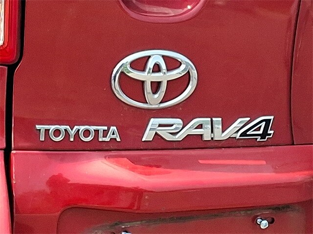 2007 Toyota RAV4 Base 9
