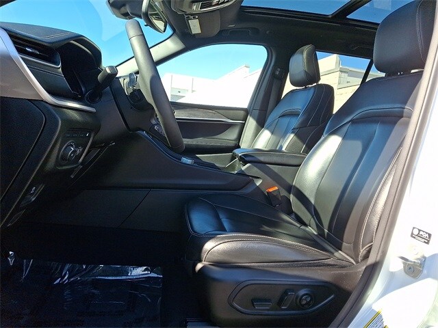 Thumbnail: 2024 Jeep Grand Cherokee - 13