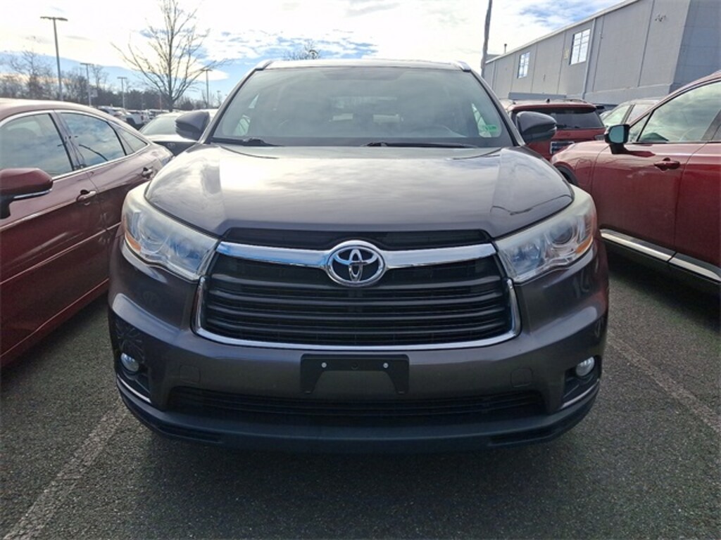 Used 2014 Toyota Highlander XLE V6 SUV