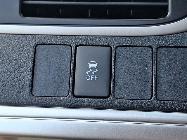 Thumbnail: 2014 Toyota Camry - 23