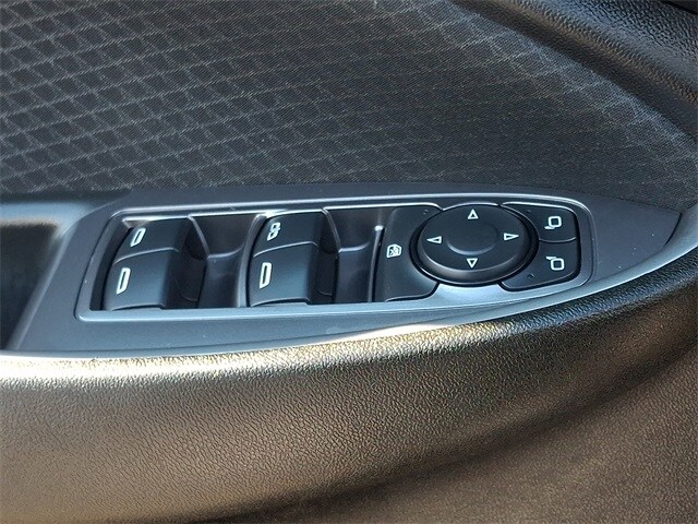 Thumbnail: 2023 Chevrolet Malibu - 27