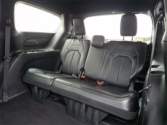 Thumbnail: 2025 Chrysler Pacifica - 10