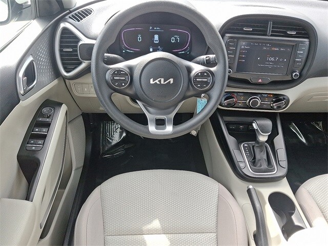 Thumbnail: 2023 Kia Soul - 9