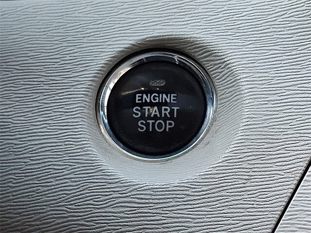 Thumbnail: 2014 Toyota Sienna - 17