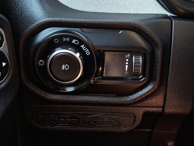 Thumbnail: 2024 Jeep Wrangler - 26