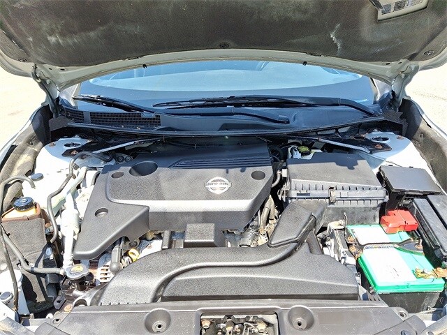 Thumbnail: 2014 Nissan Altima - 26