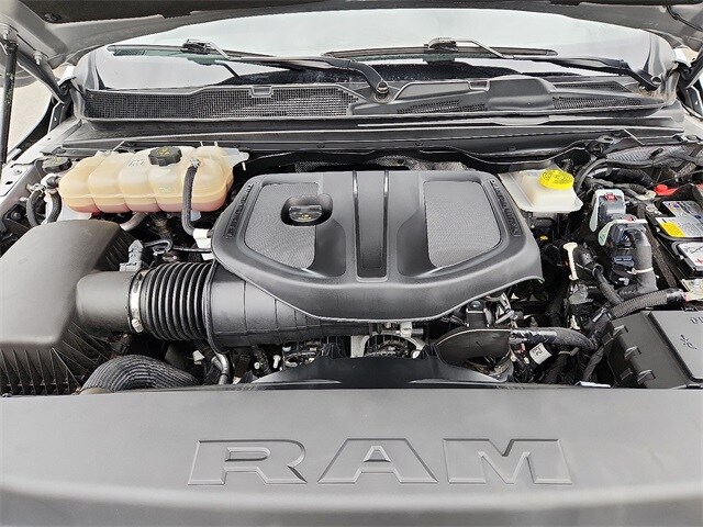 Thumbnail: 2025 RAM 1500 - 28