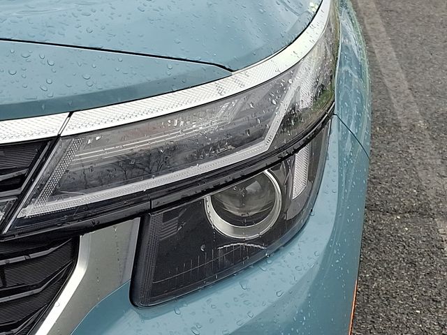 Thumbnail: 2024 Kia Seltos - 9