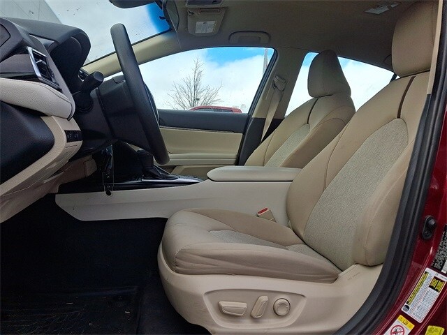 Thumbnail: 2018 Toyota Camry - 13