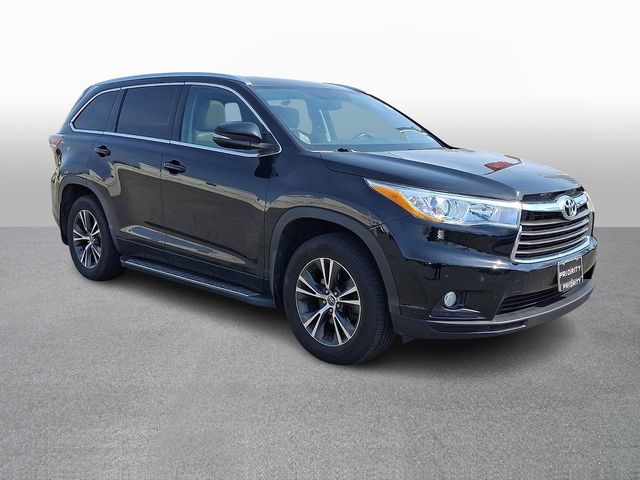 Thumbnail: 2016 Toyota Highlander - 3