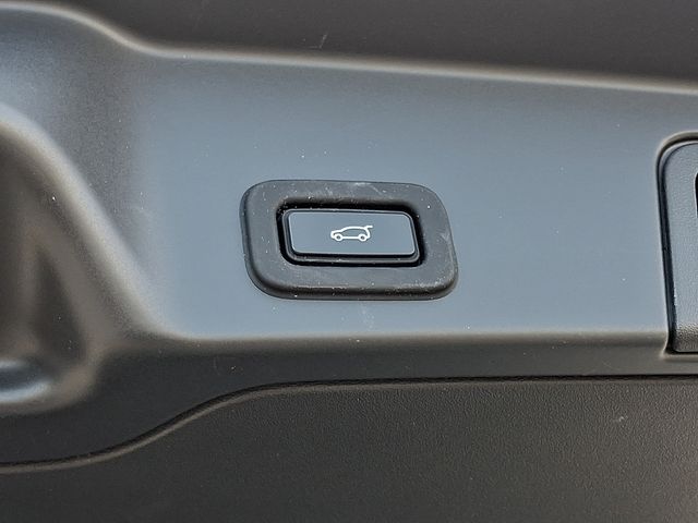 Thumbnail: 2020 Land Rover Range Rover Evoque - 31