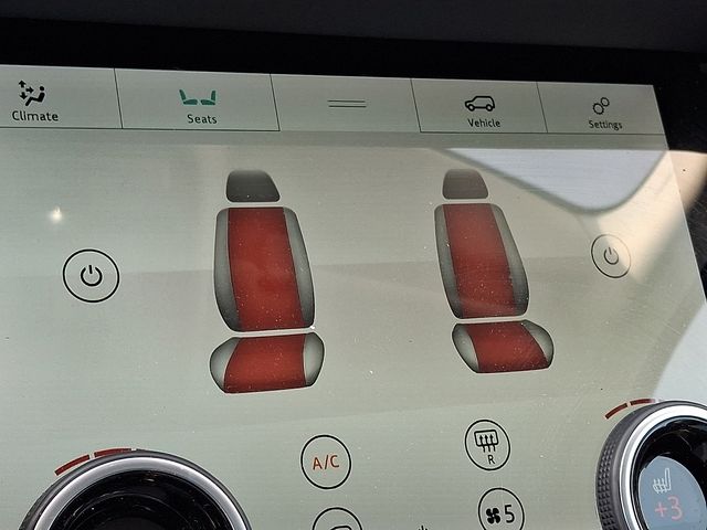 Thumbnail: 2020 Land Rover Range Rover Evoque - 26