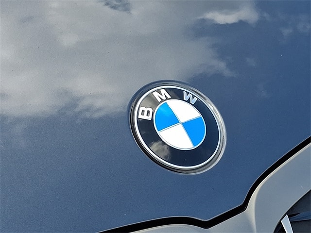 Thumbnail: 2022 BMW 3 Series - 4