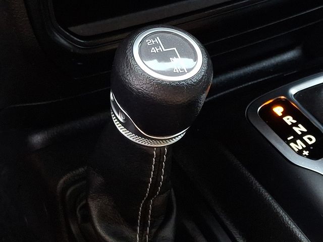 Thumbnail: 2022 Jeep Wrangler - 25