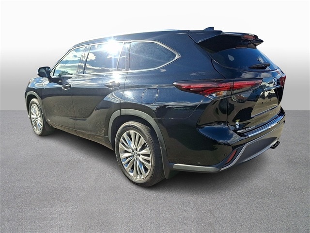 Thumbnail: 2024 Toyota Highlander - 6