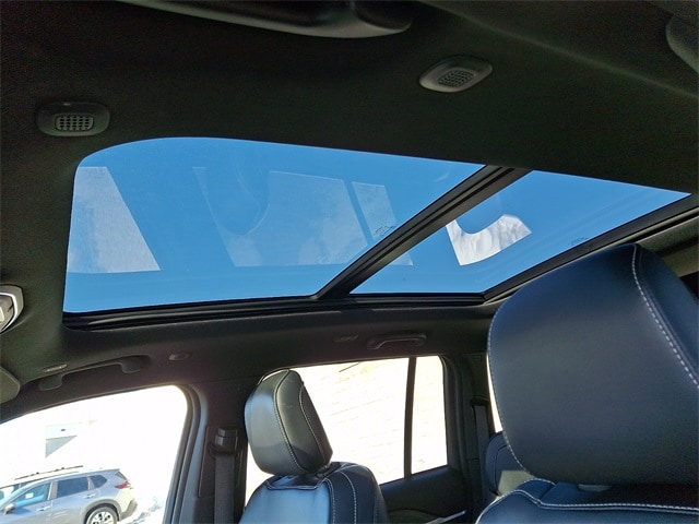 Thumbnail: 2024 Jeep Grand Cherokee - 14