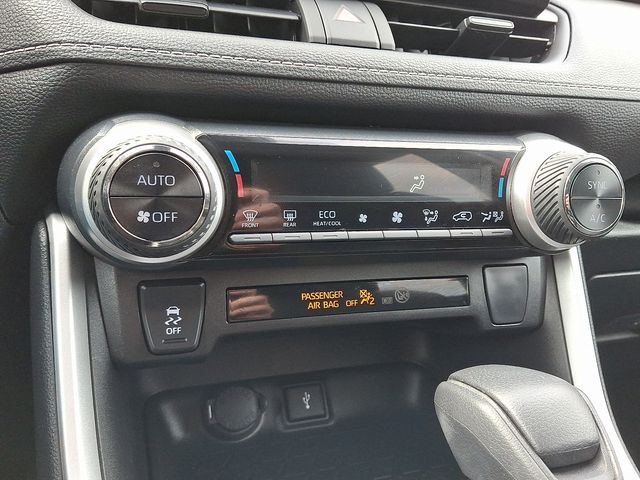 Thumbnail: 2022 Toyota RAV4 - 15