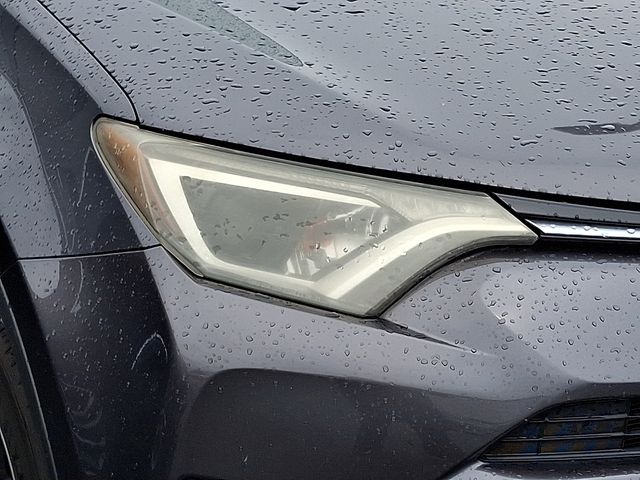 Thumbnail: 2017 Toyota RAV4 - 7