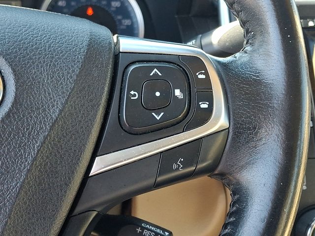 Thumbnail: 2015 Toyota Camry - 23