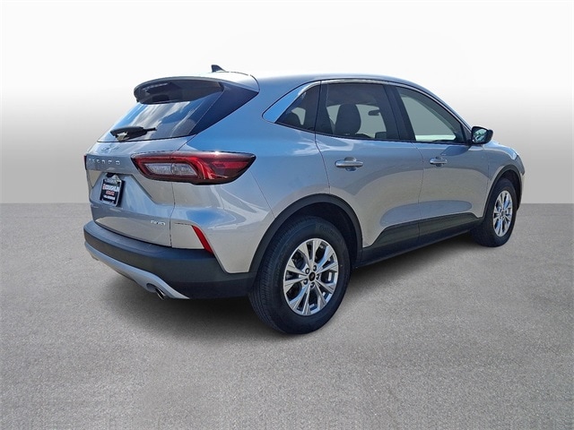 Thumbnail: 2023 Ford Escape - 4