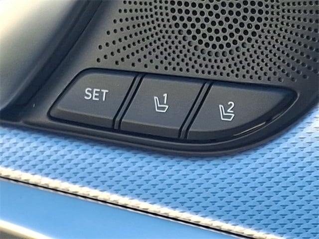 Thumbnail: 2022 Genesis G70 - 29