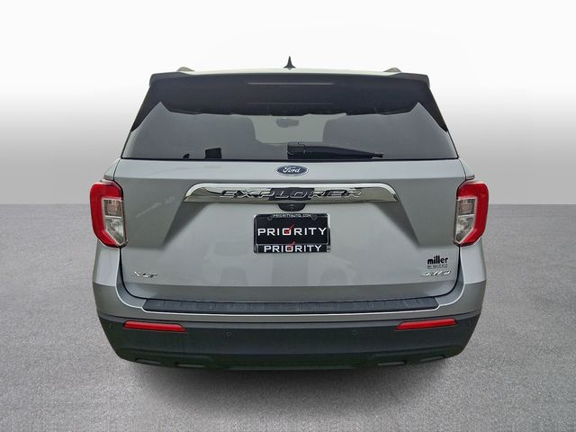 Thumbnail: 2022 Ford Explorer - 5