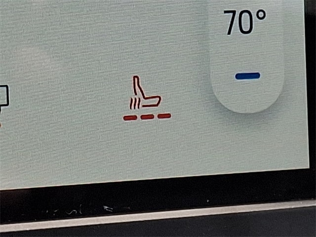 Thumbnail: 2022 Ford Edge - 19