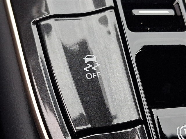 Thumbnail: 2024 Toyota Crown - 25