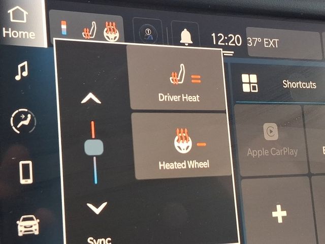 Thumbnail: 2023 Chrysler Voyager - 25