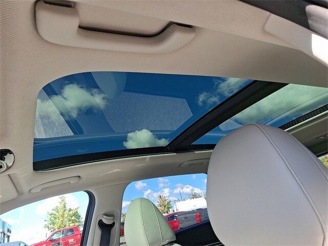 Thumbnail: 2022 Hyundai Tucson - 12