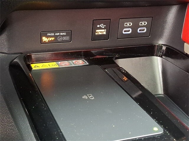 Thumbnail: 2025 Toyota Camry - 25