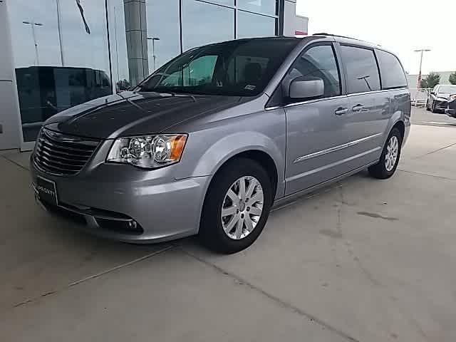 2015 Chrysler Town & Country Touring -
                Springfield, VA