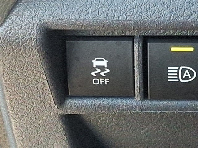 Thumbnail: 2022 Toyota Sienna - 27