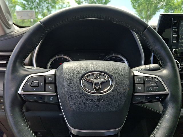 Thumbnail: 2022 Toyota Highlander - 22