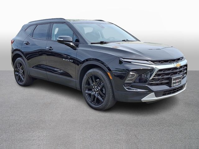 Thumbnail: 2023 Chevrolet Blazer - 3