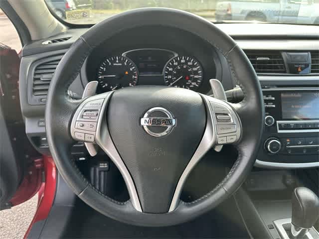 2017 Nissan Altima SR 17