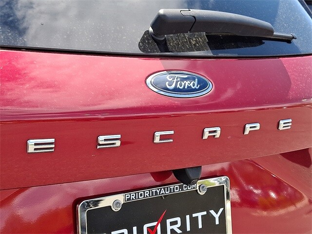 Thumbnail: 2023 Ford Escape - 21