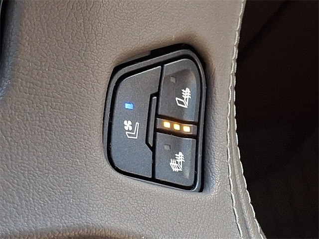 Thumbnail: 2017 GMC Yukon - 27