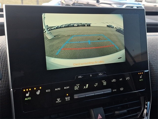 Thumbnail: 2024 Toyota bZ4X - 18