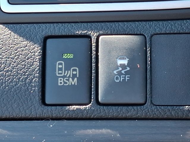 Thumbnail: 2015 Toyota Camry - 27