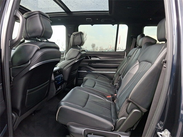 Thumbnail: 2024 Jeep Grand Wagoneer L - 10