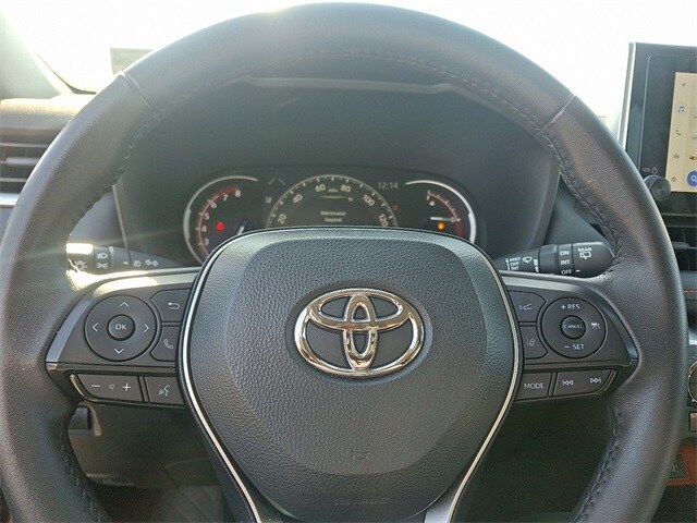 Thumbnail: 2023 Toyota RAV4 - 18