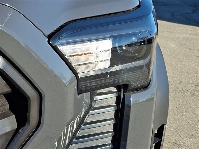 Thumbnail: 2025 Toyota Tacoma - 10