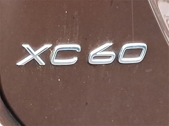 Thumbnail: 2016 Volvo XC60 - 10