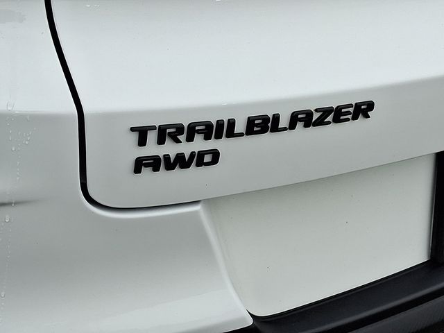 Thumbnail: 2023 Chevrolet TrailBlazer - 30